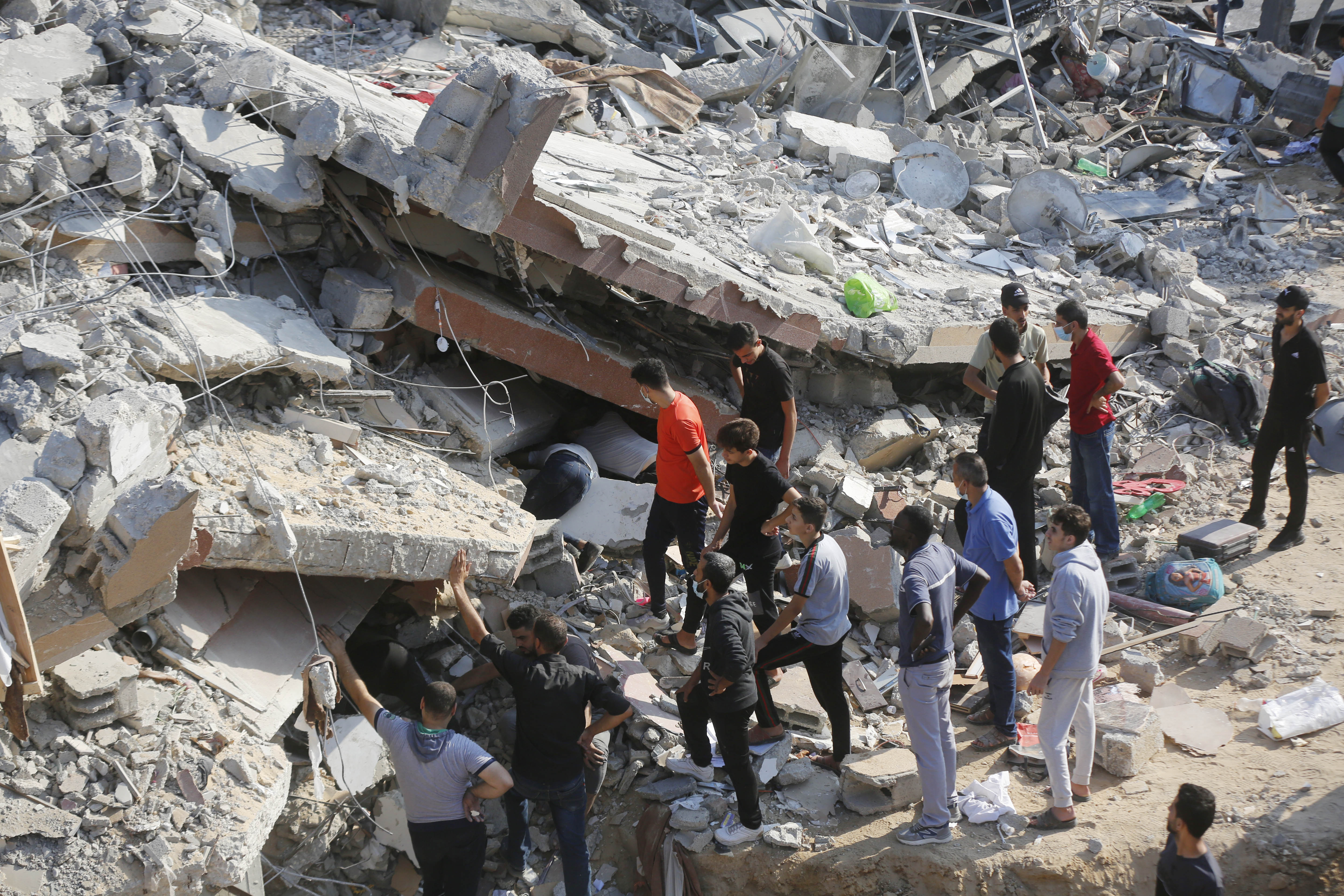 شاهد صور لخراب ودمار واسع في جباليا جراء القصف الإسرائيلي