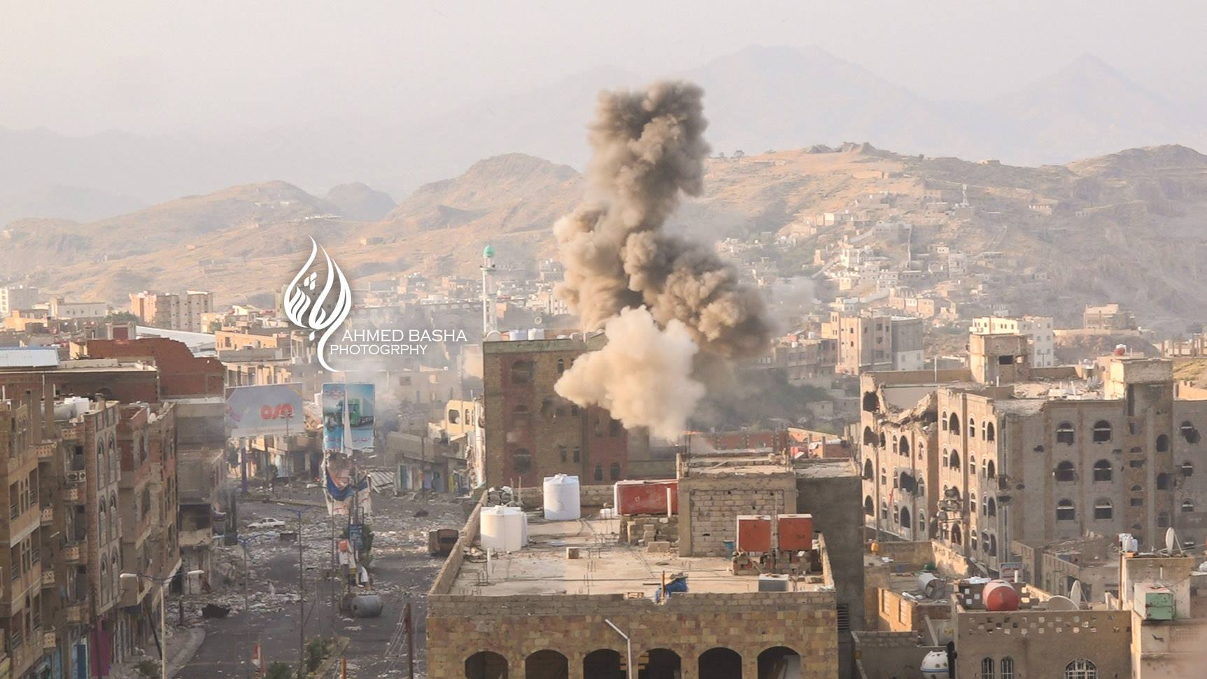صور قصف مليشيا الحوثي والمخلوع لحي الحصب في تعز