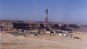 إنتهاء عقود الشركات يُفاقم مشاكل النفط في اليمن
