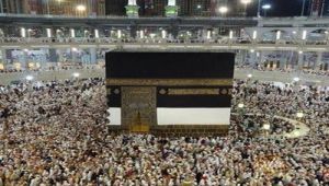 الرياض ترفض دعوة خامنئي لـ «تدويل إدارة الحرمين»