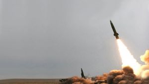 مليشيا الحوثي تزعم استهدافها مصافي نفط سعودية بصاروخ باليستي