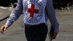 الصليب الأحمر يدعو كافة الأطراف لـ"خطوات ملموسة" تخفف معاناة اليمنيين