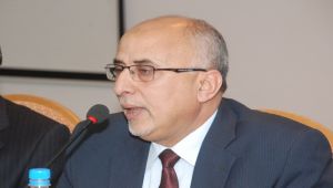 الحكومة تتهم غريفيث بالانقلاب على قرارات الشرعية الدولية والخروج عن مهمته