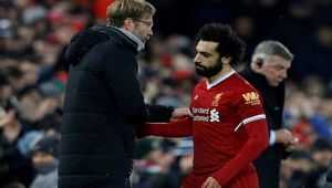 كلوب يستبعد محمد صلاح من تشكيلة ليفربول.. لماذا؟