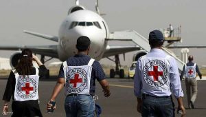 التحالف يتهم طائرة للصليب الأحمر بخرق الأجواء اليمنية ويجبرها على الهبوط في جيزان