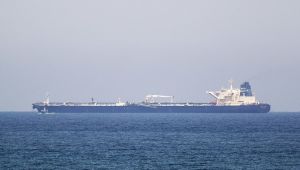 باب المندب.. أزمة أربكت السعودية وأسعفت إيران
