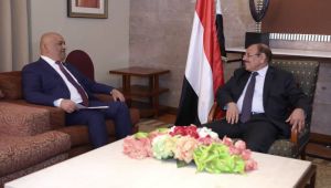 الأحمر: سنتعامل بإيجابية مع خيارات السلام المستند على المرجعيات الثلاث