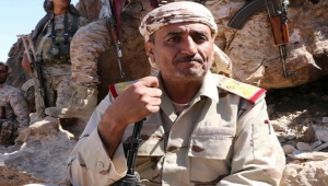 الرئيس هادي يمنح الحمادي وسام الشجاعة ويرقى إلى رتبة لواء