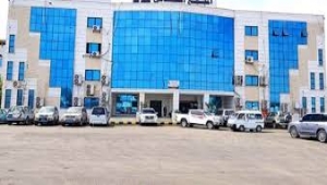 إدارية عدن تقضي ببطلان قرارات الرئيس هادي وتنتظر قرار الدستورية