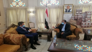 الأمم المتحدة تتعهد بمواصلة الضغط على الحوثيين للسماح بدخول لقاح كورونا