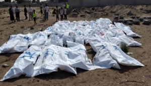 وساطة محلية تنجح بإنتشال 35 جثة حوثية من محافظتي شبوة ومأرب