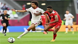 النيران الصديقة تمنح قطر فوزا قاتلا أمام عمان