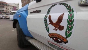 تعز..  الشرطة تضبط 3 من عصابة "صهيب المخلافي" بعد اشتباكات مسلحة