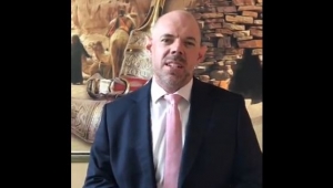 "أوبنهايم" يصف مباحثاته مع الحكومة العمانية بالمثمرة بشأن فتح منافذ تعز وتسليم المرتبات