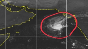 خبير أرصاد يتوقع هطول أمطار غزيرة في سقطرى بسبب العاصفة الإستوائية في البحر العربي