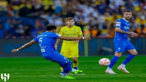 الهلال يعمق أزمة النصر