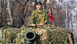 وزير الدفاع النرويجي يحث بلاده على الاستعداد لحرب محتملة مع روسيا
