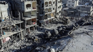 "لا تسيبني يا حبيبي".. صيحة فلسطينية حاولت إنعاش قلب زوجها