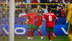 البرتغال تمهد طريقها إلى ربع النهائي