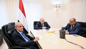 العليمي يوجه بسرعة توفير الوقود اللازم لكهرباء عدن