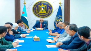 الزبيدي في محاولة امتصاص غضب الشارع: البنك يواجه صعوبات كبيرة مع توقف تصدير النفط