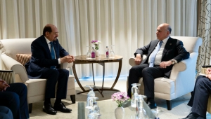 وزير الخارجية اليمني يعتذر لنظيره العراقي عن تصريحات للإرياني بشأن أنشطة حوثية
