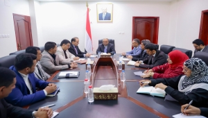 بن بريك يوجه برفع مستوى التنسيق القطاعي لمكافحة الأوبئة والحميات