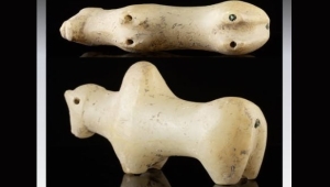 مزاد إسرائيلي يتفاوض مع سمسار عربي للاستحواذ على تمثال من آثار اليمن