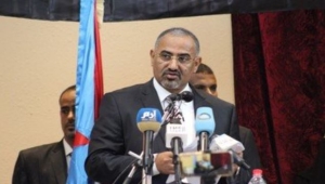 قرارات الزبيدي بين الانقلاب على اتفاق الرياض والسطو على صلاحيات المجلس الرئاسي والحكومة (تقرير)