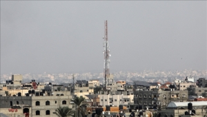 مرصد حقوقي: إسرائيل تعزل 800 ألف فلسطيني بغزة بعد قطعها الاتصالات