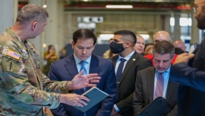 من اليمن إلى العراق.. سجل قائد التنسيق في غزة يشعل تفاعلا وتكهنات عن سبب اختياره