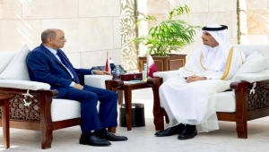 رئيس الوزراء يلتقي نظيره القطري ويتطلع لدعم اقتصادي لمساندة الحكومة اليمنية