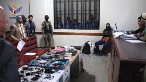 بعد أيام من إصدار أحكاما بالإعدام.. الحوثيون يحيلون 12 مختطفا لمحاكمة جديدة بمزاعم التجسس