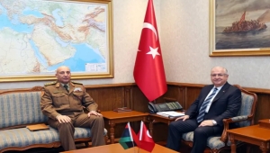 مصرع رئيس الأركان الليبي ومرافقيه في تحطم طائرة في أنقرة (فيديو)