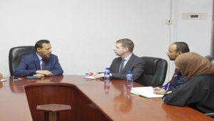 الصبيحي يلتقي السفير الأمريكي لأول مرة ويناقشان الوضع في اليمن