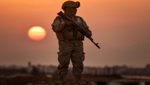 Elite Yemeni fighters swap allegiances from UAE to Saudi Arabia