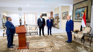 بعد تحفظه وتقديم مبررات .. وزير التعليم العالي يؤدي اليمين الدستورية في الرياض