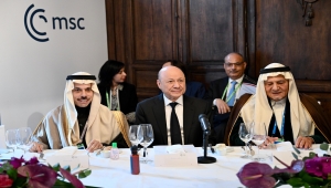 العليمي يطالب بدمج اليمن بدول الخليج ويؤكد وجود استثناء لليمن في الوساطات