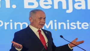 إسرائيل ترفع حالة التأهب وتستعد لهجوم أمريكي "مكثف ولأسابيع" ضد إيران