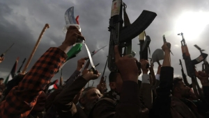 إنتلجينس: جماعة الحوثي تعيد تموضع منصات التحصن والاختباء وتستعد لسيناريو العزلة عن طهران