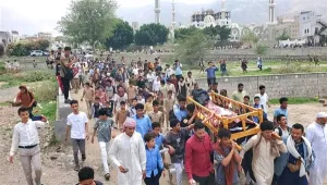 تشييع مهيب لجثمان الطالب إبراهيم جلال بمدينة تعز