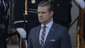 وزير الدفاع الأمريكي يهدد بضرب البينة التحتية والطاقة في إيران