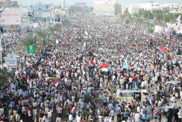 دعوات للاحتشاد في عدن عشية انطلاق مشاورات الكويت للمطالبة بتقرير المصير