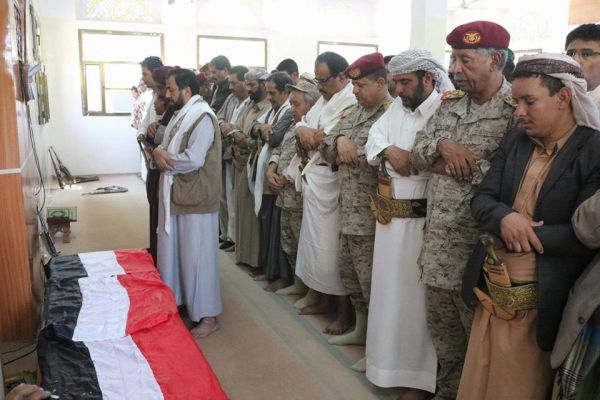 تشييع جثمان قائد الشرطة العسكرية بمحافظة مأرب (صور)