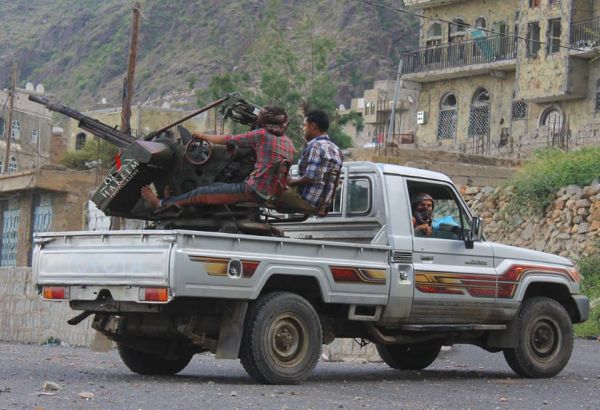 قيادي عسكري : الجيش الوطني يتقدم في الصلو ويكبد المليشيا خسائر فادحة