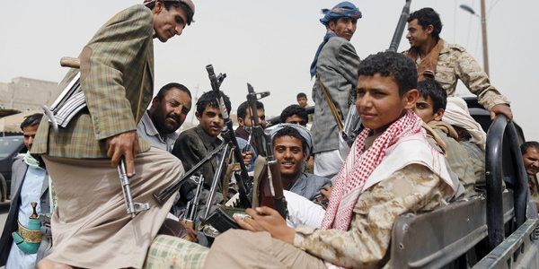 ذمار.. ميليشيات الحوثي تدفع بمقاتلين جدد إلى جبهات القتال بينهم عشرات الأطفال