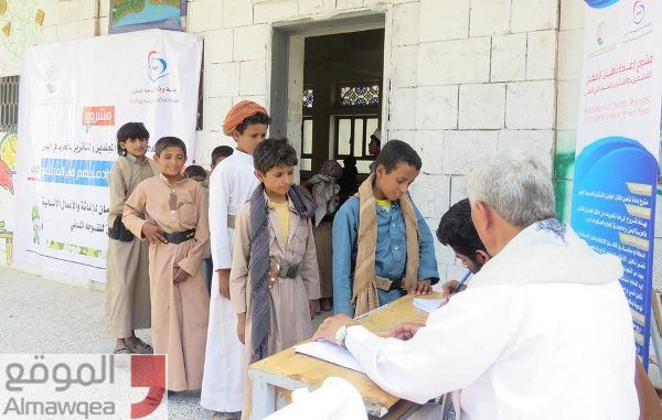 إعادة تأهيل 40 طفلا دون سن الـ 15 من مجندي الحوثيين إلى مقاعد الدراسة بمأرب (صور)