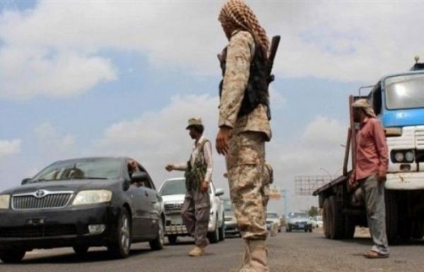 قوات الحزام الأمني بلحج تحتجز قائدي لوائين عسكريين من مريس وتمنع دخولهما عدن