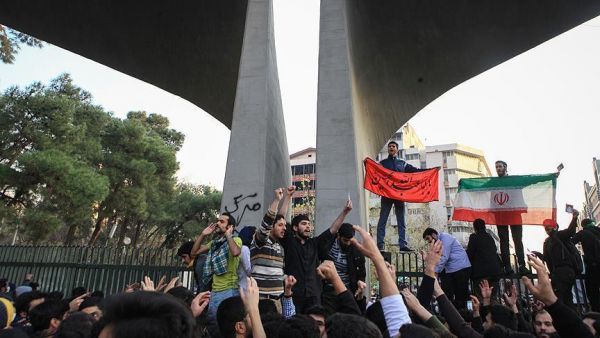 أمريكا وبريطانيا تؤكدان على حق الإيرانيين في 