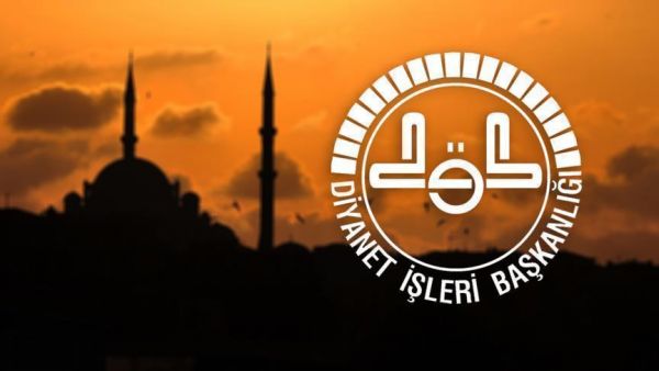 وقف الديانة التركي ينظم مأدبة إفطار لـ500 صائم في حضرموت